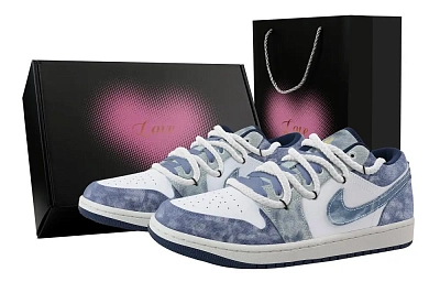 Jordan Air Jordan 1 Nebula, Heart Box Wear resistant And Waterproof Low top Vintage Basketball Shoes Men's White Blue