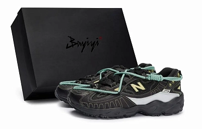 New Balance NB 703 Moisture Wicking Low Top Outdoor Shoes Women's Black Yellow