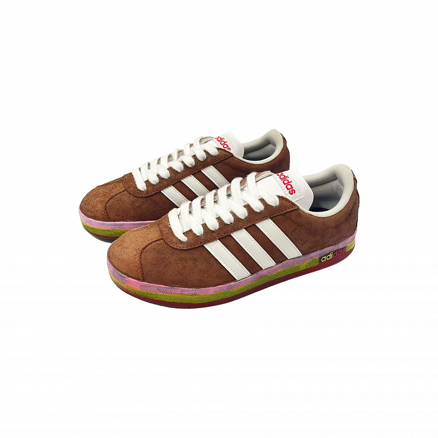 Adidas VL COURT 2.0 Brown Wild Graffiti, Casual Style Lightweight Low top Skateboard Shoes Unisex Brownish White купить в интернет-магазине Yoocart с быстрой доставкой по России.