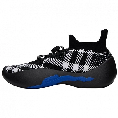 Burberry Neptune Low top Casual Shoes Women's Black