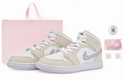 Jordan Air Jordan 1 Vintage Basketball Shoes Women's Mid top Beige Apricot/Purple/Green
