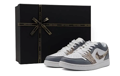 Jordan Air Jordan 1 Abrasion Resistant Low top Vintage Basketball Shoes Unisex White Gray Brown