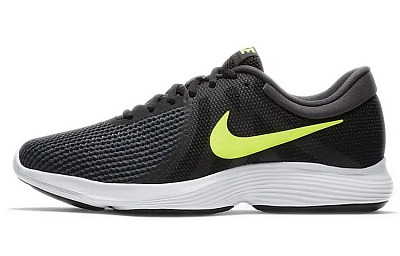 Nike Revolution 4 'Black'