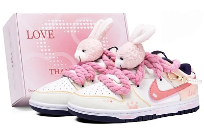 Nike Dunk Slip Resistant Abrasion Resistant Low top Skateboard Shoes Women's White Pink