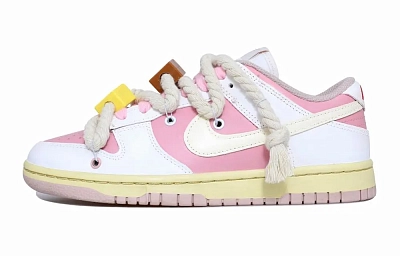 Nike Dunk Anti-Slip Wear-Resistant Low-Top Skateboard Shoes Women's White Pink