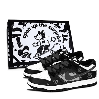 Nike Dunk Black White, Graffiti Fantasy Slip Resistant Abrasion Resistant Low top Skateboard Shoes Unisex