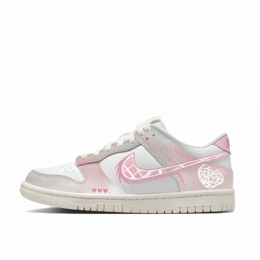 Nike Dunk Abrasion Resistant Slip Resistant Low top Skateboard Shoes, Women's Women's GS купить в интернет-магазине Yoocart с быстрой доставкой по России.