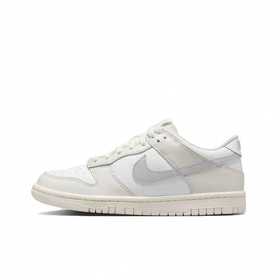 Nike Dunk Abrasion Resistant Slip Resistant Low top Skateboard Shoes, Women's Women's GS купить в интернет-магазине Yoocart с быстрой доставкой по России.