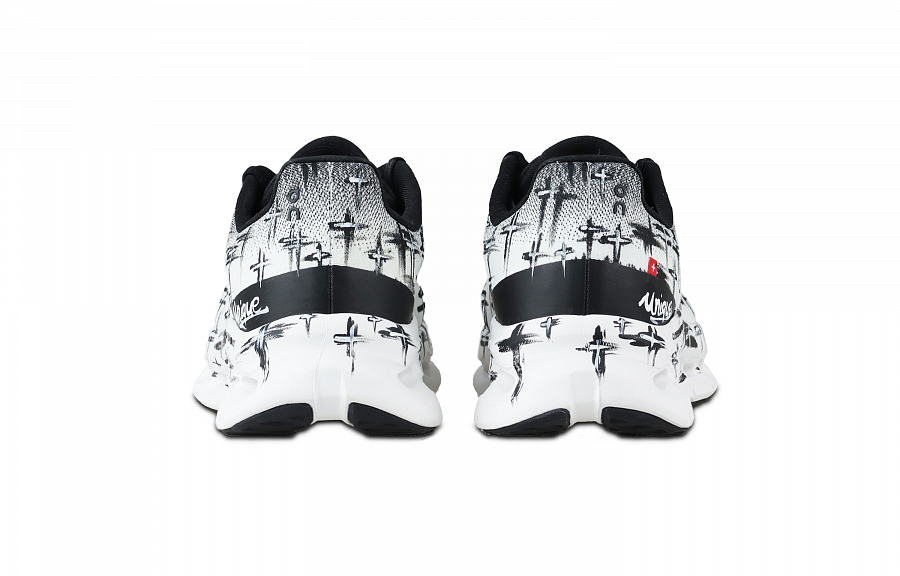 On Cloudtilt Collection Cushioning, Wear Resistant Low top Running Shoes Unisex Black White купить в интернет-магазине Yoocart с быстрой доставкой по России.