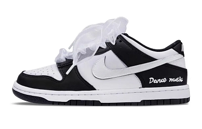 Nike Dunk Low top Skateboard Shoes Women's
