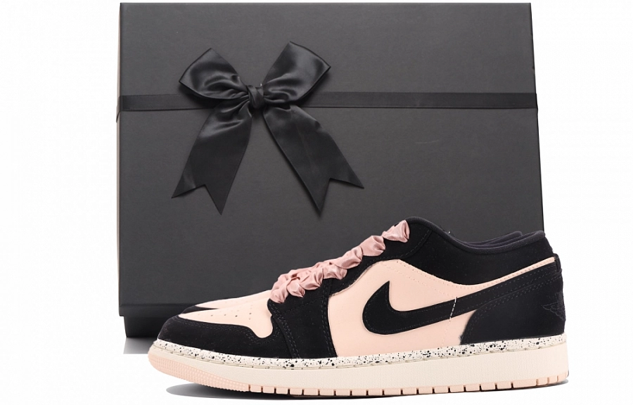 Jordan Air Jordan 1 Cushioning, Wear Resistant Low top Vintage Basketball Shoes Women's Black Pink купить в интернет-магазине Yoocart с быстрой доставкой по России.