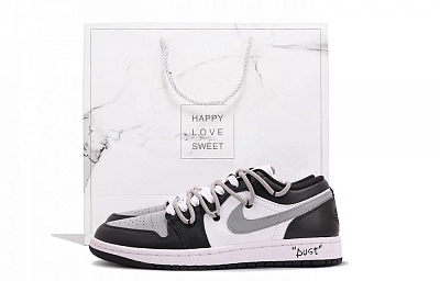 Jordan Air Jordan 1 Abrasion Resistant Coverage Low top Vintage Basketball Shoes Unisex Gray White