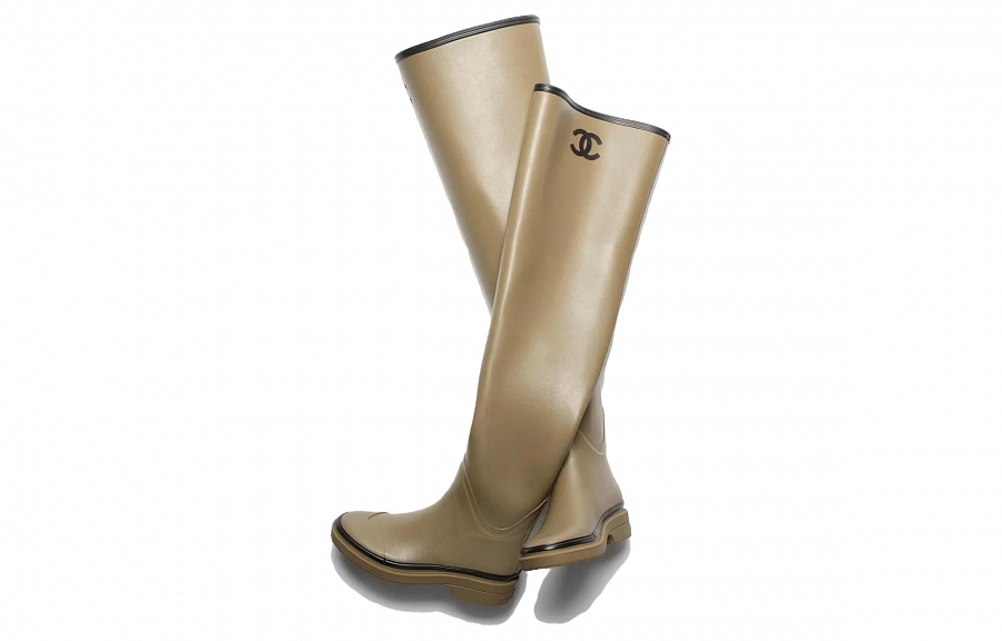 CHANEL Thigh High Rubber Rain Boots Dark Beige Women's купить в интернет-магазине Yoocart с быстрой доставкой по России.