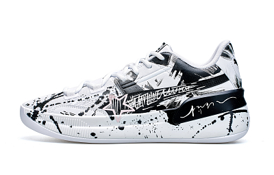 PUMA Clyde Hardwood Team Slip Resistant Low top Basketball Shoes Men's Black White