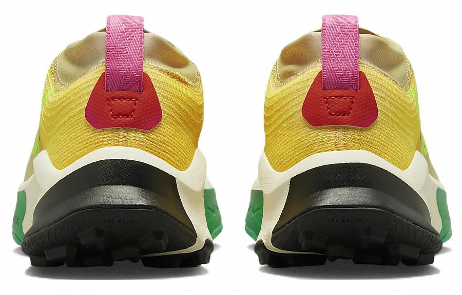 Nike ZoomX Zegama Trail 'Team Gold Volt' купить в интернет-магазине Yoocart с быстрой доставкой по России.
