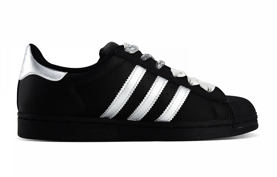 Adidas Originals SUPERSTAR Anti-Slip And Wear-Resistant Lightweight Low-Top Skateboard Shoes Unisex Black Silver купить в интернет-магазине Yoocart с быстрой доставкой по России.