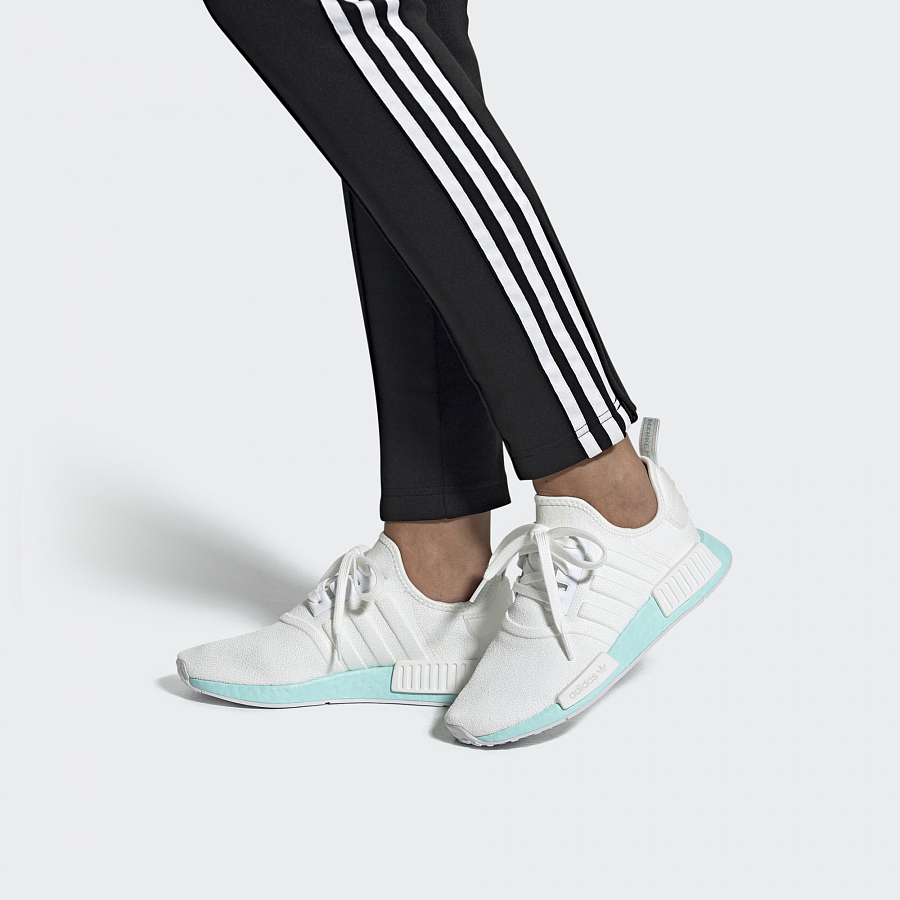 Adidas Women's NMD_R1 'White Clear Aqua' Women's купить в интернет-магазине Yoocart с быстрой доставкой по России.