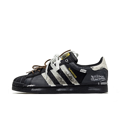 Adidas Originals SUPERSTAR Slip Resistant Abrasion Resistant Low top Skateboard Shoes Unisex Black White