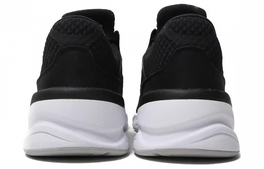 New Balance X 90 'Black White Red' купить в интернет-магазине Yoocart с быстрой доставкой по России.