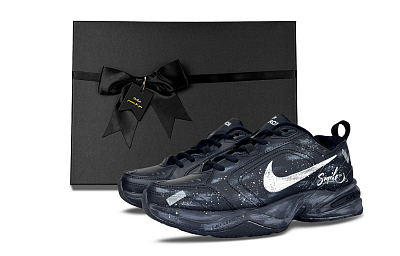 Nike Air Monarch 4 Anti-Slip Wear-Resistant Low-Top Chunky Sneakers Unisex Black White