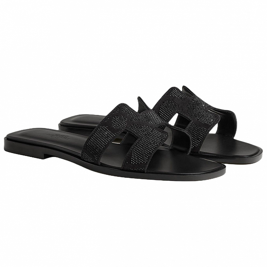 HERMES Oran Slide Slippers 1cm Women's Black купить в интернет-магазине Yoocart с быстрой доставкой по России.