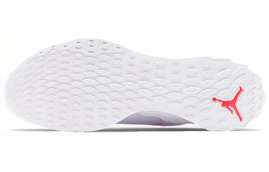 Jordan Zoom Trunner Ultimate White Flash Crimson купить в интернет-магазине Yoocart с быстрой доставкой по России.